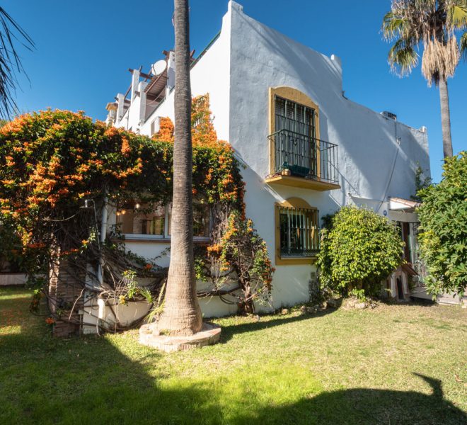 R4926364-Image 1-Terraced - 3 Beds - 158 Built