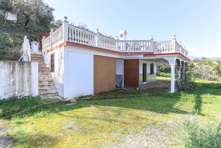 R4937899-Villa-For-Sale-Guaro-Finca-2-Beds-72-Built