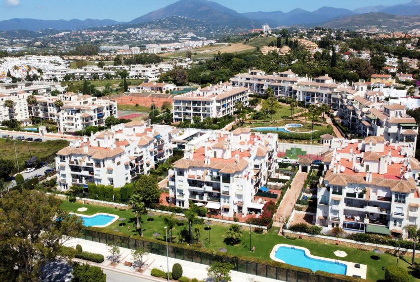 R4938004-Apartment-For-Sale-Nueva-Andalucia-Penthouse-2-Beds-80-Built