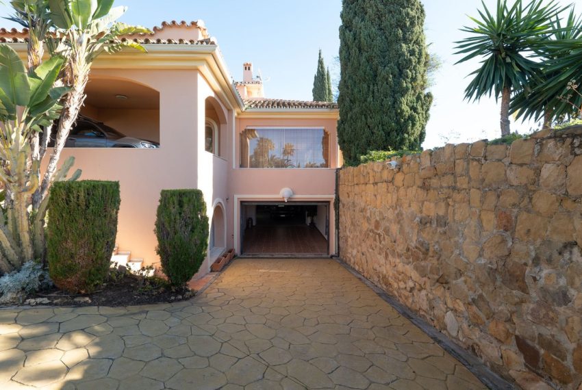 R4938145-Villa-For-Sale-Marbella-Detached-3-Beds-800-Built-10