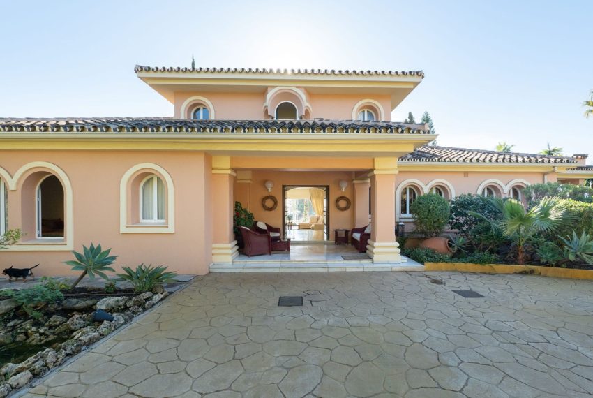 R4938145-Villa-For-Sale-Marbella-Detached-3-Beds-800-Built-16