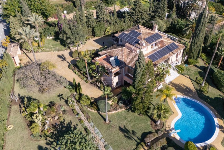 R4938145-Villa-For-Sale-Marbella-Detached-3-Beds-800-Built