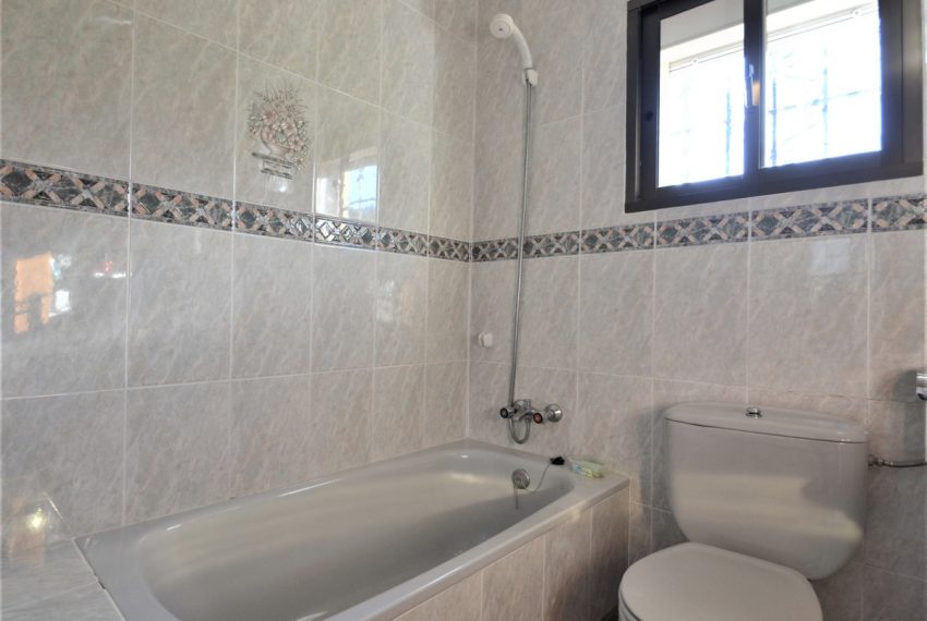 R4942120-Villa-For-Sale-Estepona-Detached-4-Beds-210-Built-12