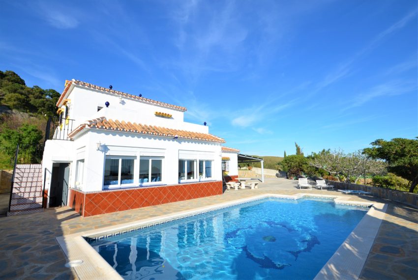 R4942120-Villa-For-Sale-Estepona-Detached-4-Beds-210-Built-5