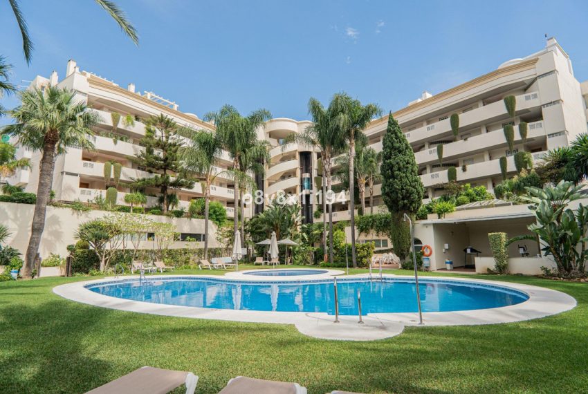 R4943899-Apartment-For-Sale-Marbella-Middle-Floor-3-Beds-163-Built