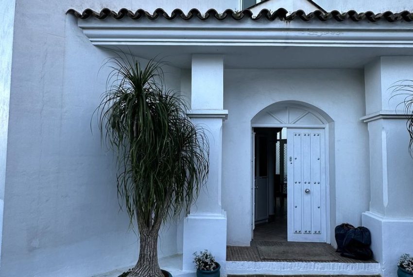 R4943926-Villa-For-Sale-Nueva-Andalucia-Detached-4-Beds-525-Built-4