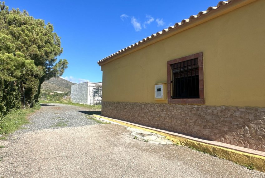 R4944388-Villa-For-Sale-Estepona-Detached-3-Beds-85-Built-17