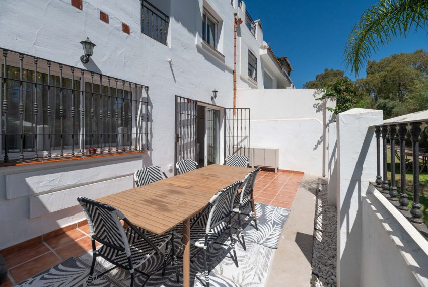 R4950502-Townhouse-For-Sale-Nueva-Andalucia-Terraced-3-Beds-156-Built-5