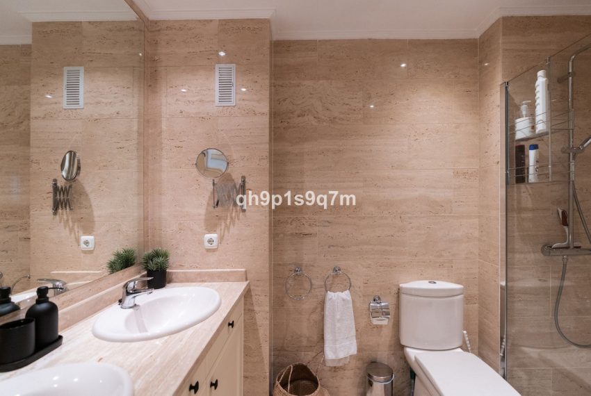 R4951810-Apartment-For-Sale-The-Golden-Mile-Middle-Floor-2-Beds-115-Built-6