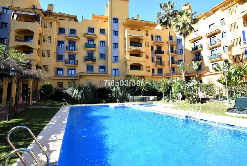 R4951957-Apartment-For-Sale-San-Pedro-de-Alcantara-Middle-Floor-3-Beds-95-Built