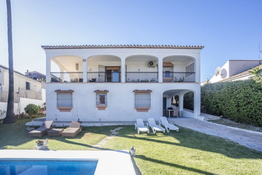 R4952131-Villa-For-Sale-Estepona-Detached-5-Beds-193-Built-5