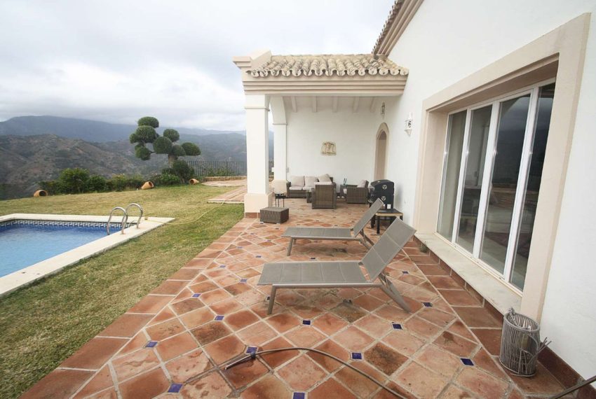 R4952461-Villa-For-Sale-Istan-Detached-4-Beds-223-Built