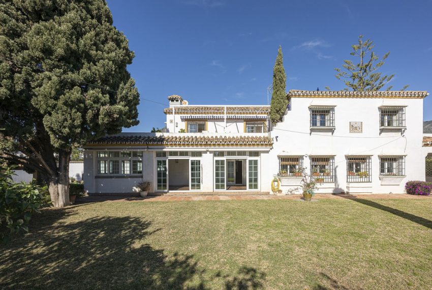 R4955287-Villa-For-Sale-Marbella-Detached-5-Beds-247-Built-3