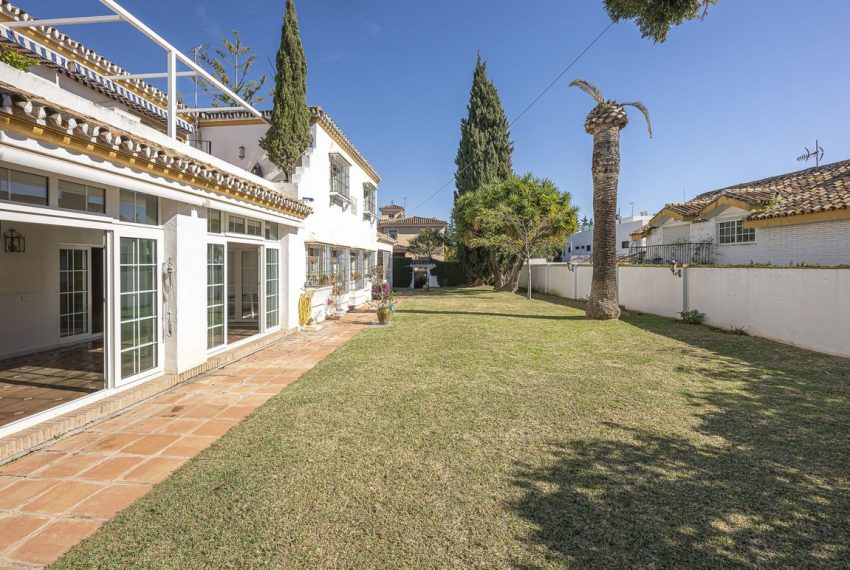 R4955287-Villa-For-Sale-Marbella-Detached-5-Beds-247-Built-4