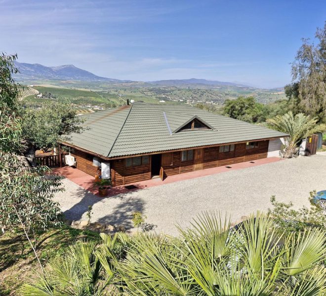 R4964077-Image 1-Finca - 3 Beds - 163 Built