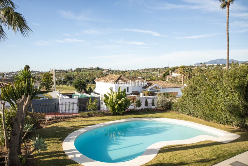 R4964680-Villa-For-Sale-Nueva-Andalucia-Detached-4-Beds-294-Built-2