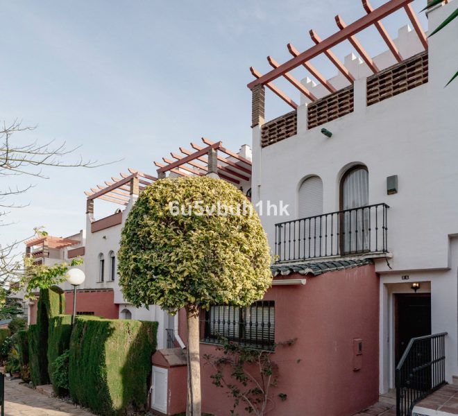 R4964686-Image 1-Terraced - 3 Beds - 191 Built