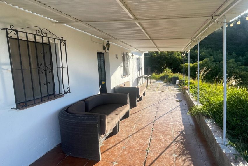 R4966504-Villa-For-Sale-Estepona-Finca-1-Beds-79-Built-3