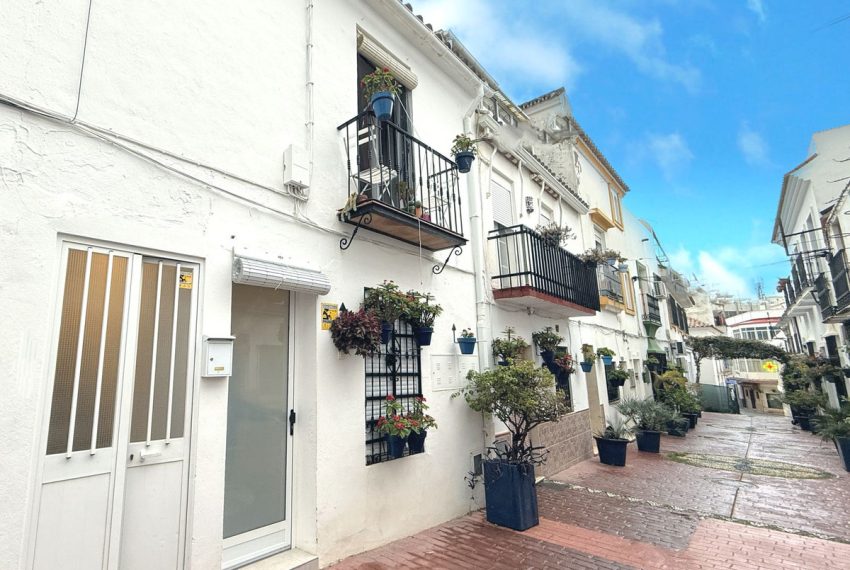 R4974757-Apartment-For-Sale-Estepona-Ground-Floor-1-Beds-48-Built